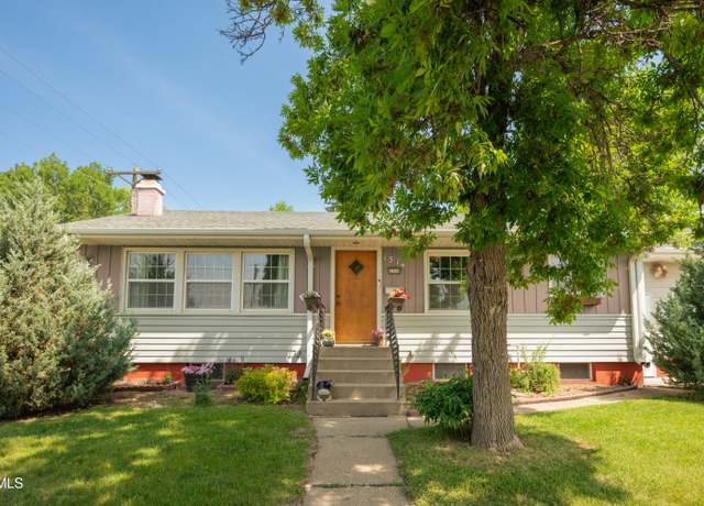 Property at 1314 E Divide Ave, Bismarck, ND 58501, 3 beds, 2 baths