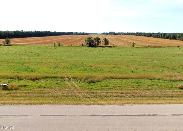 Property at 18007 Acadia Dr, Bismarck, ND 58503