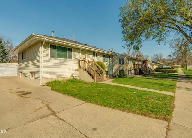Property at 1504 N 14th St, Bismarck, ND 58501, 6 beds, 2 baths