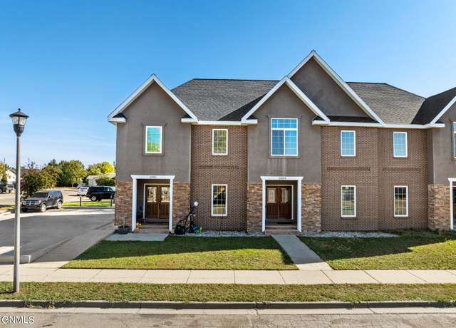 Property at 1806 18th Ave W, Williston, ND 58801, 3 beds, 3.5 baths