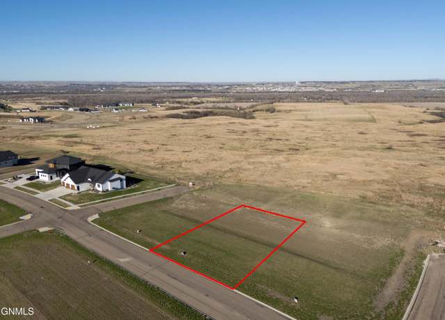 Property at 4512 Elk Ridge Dr, Bismarck, ND 58503