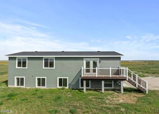 Property at 5828 132nd Dr NW, Williston, ND 58801, 7 beds, 4 baths