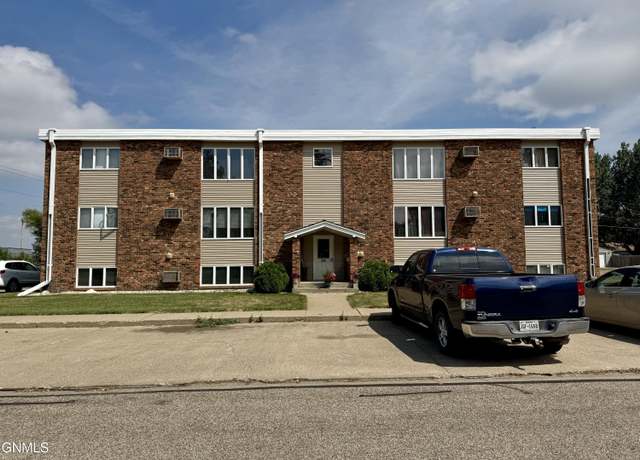 Property at 200 3rd Ave SW, Mandan, ND 58554, 24 beds, 12 baths
