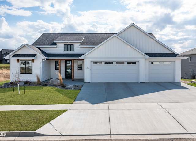 Property at 506 Flint Dr, Bismarck, ND 58503, 3 beds, 2 baths