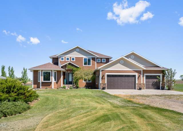 Property at 5424 Shoal Dr, Bismarck, ND 58503, 6 beds, 4.5 baths