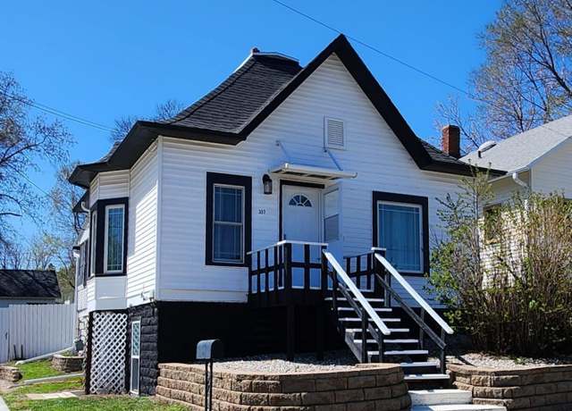 Property at 337 8th Ave NW, Valley City, ND 58072, 2 beds, 2 baths