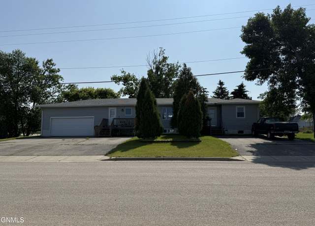 Property at 3301 1st St SE, Minot, ND 58701, 6 beds, 2 baths