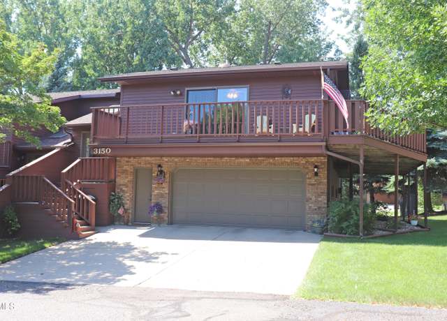 Property at 3150 Manitoba Ln, Bismarck, ND 58503, 2 beds, 3 baths