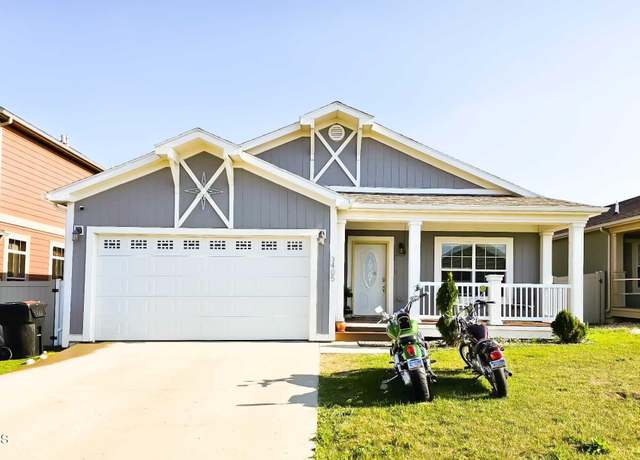 Property at 3405 36th St W, Williston, ND 58801, 3 beds, 2 baths