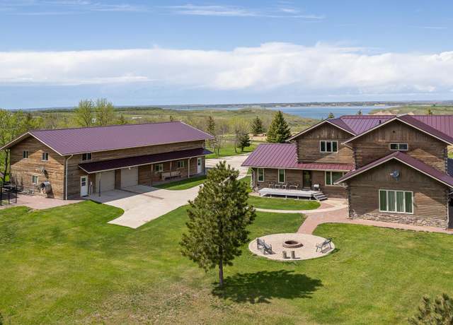 Property at 558 Hazen Bay Rd, Hazen, ND 58545, 4 beds, 3.5 baths