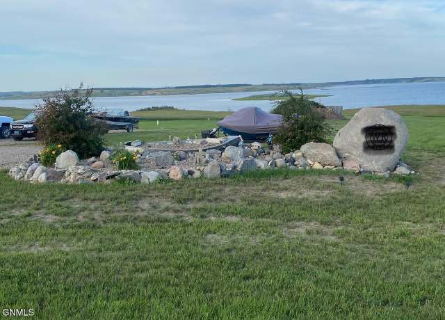 Property at 1200 50b Ave NW, Garrison, ND 58540