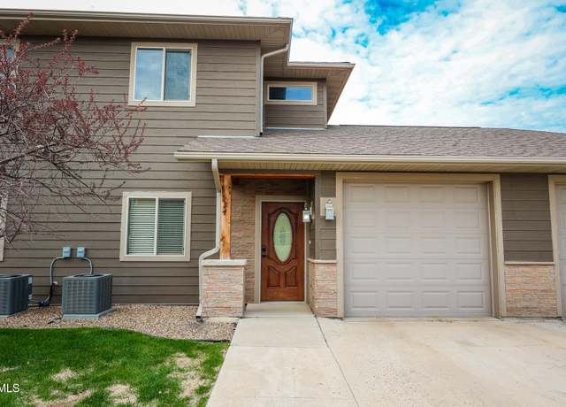 Property at 3602 33rd Ave W #14, Williston, ND 58801, 2 beds, 2 baths