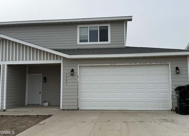 Property at 1201 9th St SW, Watford City, ND 58854, 3 beds, 3.5 baths