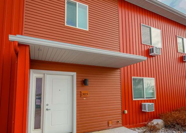 Property at 3202 17th Ave W, Williston, ND 58801, 3 beds, 2 baths