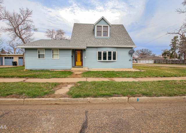 Property at 222 3rd St NE, Hazen, ND 58545, 3 beds, 2 baths