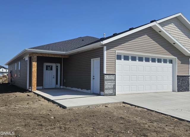 Property at 2400 34th Ave SE, Mandan, ND 58554, 3 beds, 2 baths
