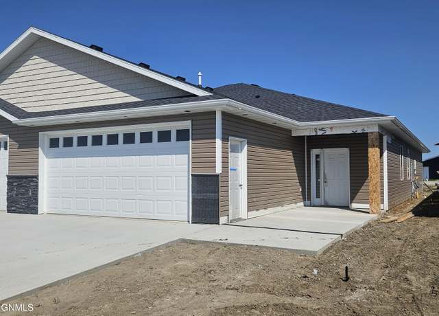 Property at 2404 34th Ave SE, Mandan, ND 58554, 3 beds, 2 baths