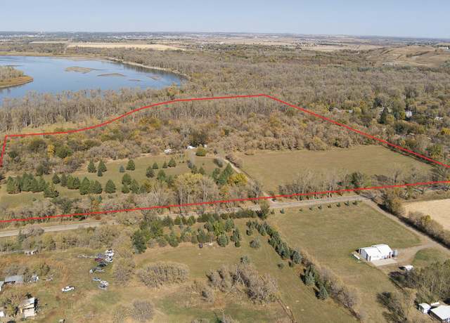 Property at 8902 Sibley Dr, Bismarck, ND 58504
