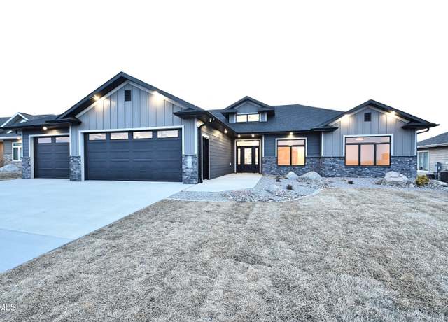 Property at 6013 Heritage Rdg Rd, Bismarck, ND 58503, 3 beds, 2.5 baths