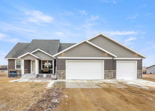 Property at 13679 Hawthorn Loop, Williston, ND 58801, 4 beds, 2 baths