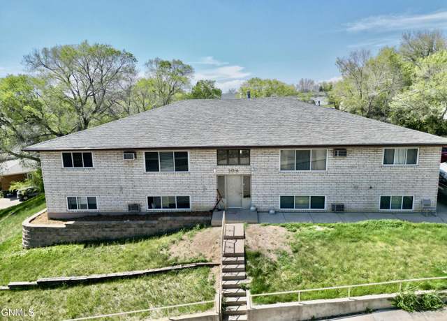 Property at 104 6th St NE, Mandan, ND 58554, 16 beds, 8 baths