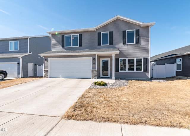 Property at 3508 Amity Cir SE, Mandan, ND 58554, 3 beds, 2.5 baths