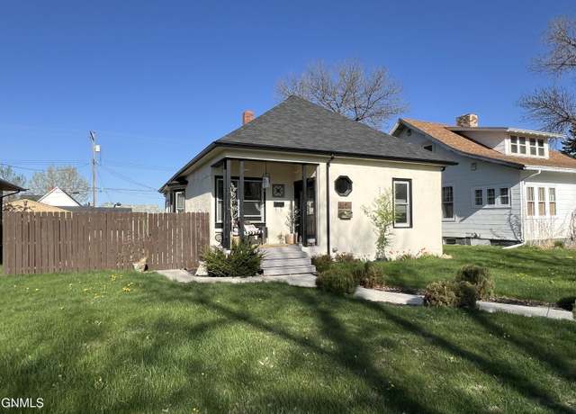 Property at 819 2nd Ave E, Williston, ND 58801, 4 beds, 3 baths
