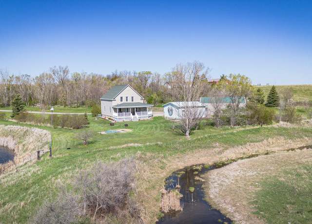 Property at 3195 County 139a Rd, Mandan, ND 58554, 4 beds, 3 baths