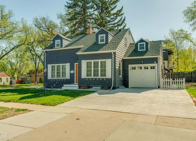 Property at 623 Raymond St, Bismarck, ND 58501, 4 beds, 2 baths