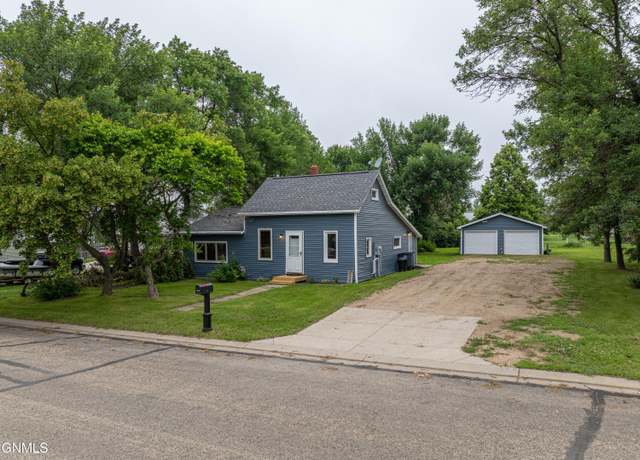 Property at 108 Whitman Ave, Wilton, ND 58579, 3 beds, 1 bath