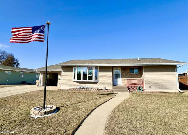Property at 512 Forest Rd, Minot, ND 58701, 2 beds, 2 baths