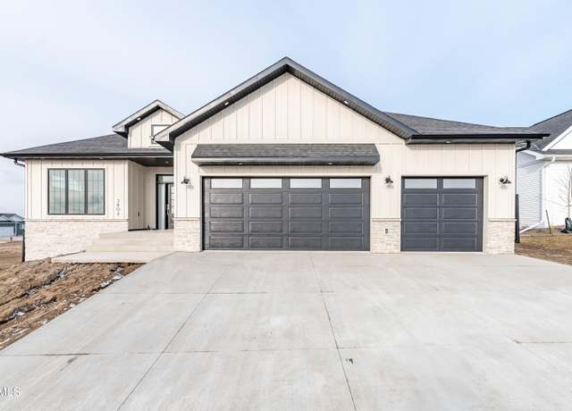 Property at 3802 Platinum St, Bismarck, ND 58503, 3 beds, 2 baths