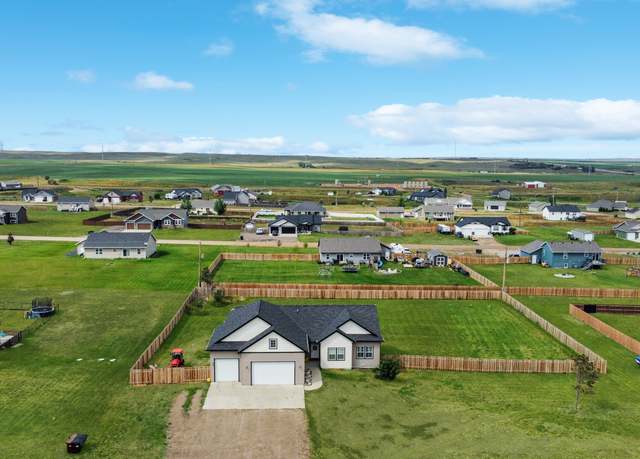 Property at 13669 Mulberry Loop NW, Williston, ND 58801, 6 beds, 4 baths