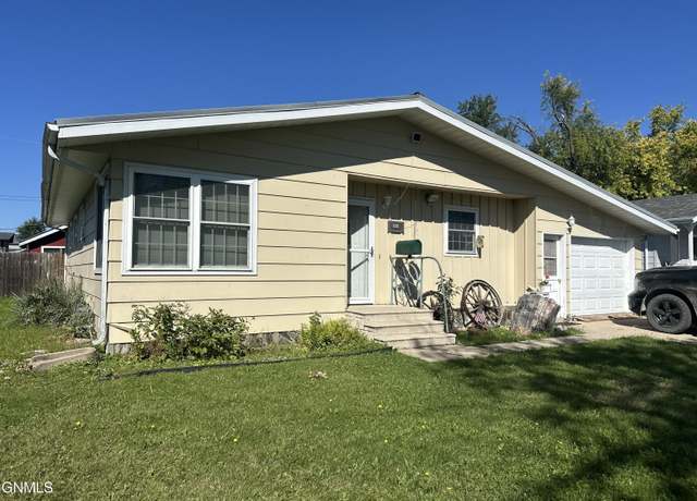 Property at 1510 7th Ave SW, Jamestown, ND 58401, 4 beds, 2 baths