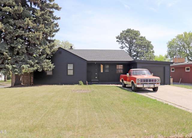 Property at 1027 1st St, Bismarck, ND 58501, 4 beds, 2.5 baths