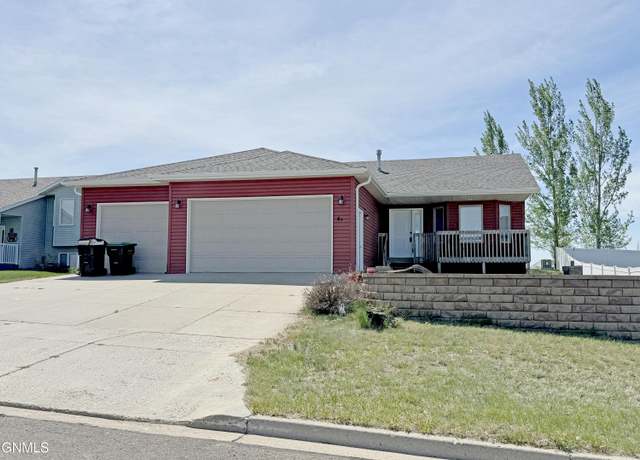 Property at 45 Mcginnis Way, Lincoln, ND 58504, 4 beds, 3 baths