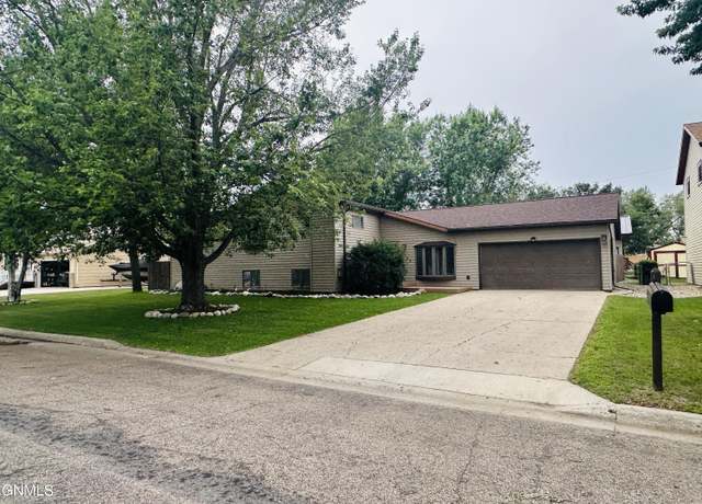 Property at 1729 5 1/2 Ave NE, Jamestown, ND 58401, 5 beds, 3 baths