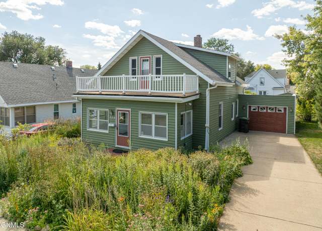 Property at 209 9th Ave NW, Mandan, ND 58554, 4 beds, 2 baths