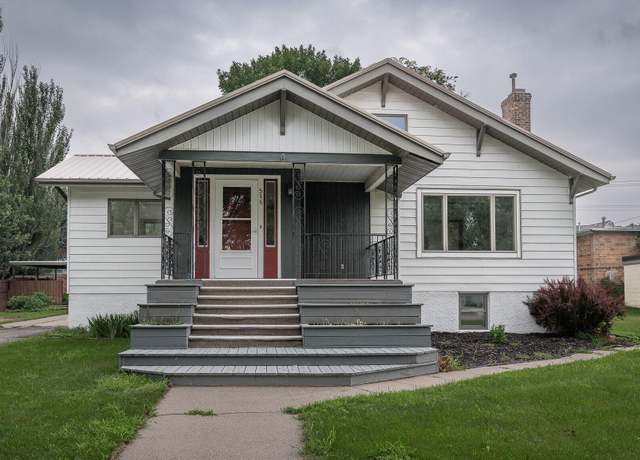 Property at 516 Main Ave, Washburn, ND 58577, 6 beds, 2 baths