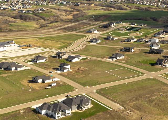 Property at 4505 Elk Ridge Dr, Bismarck, ND 58503