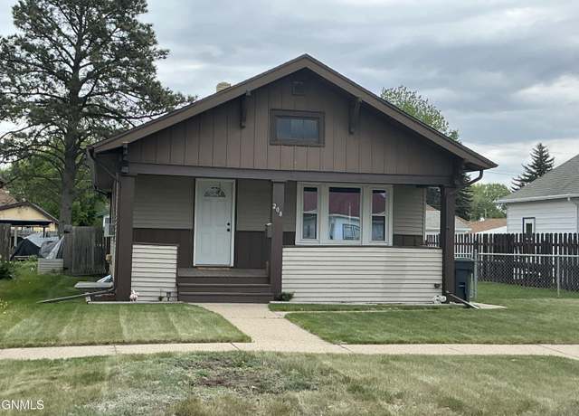 Property at 208 9th Ave SW, Mandan, ND 58554, 2 beds, 1 bath