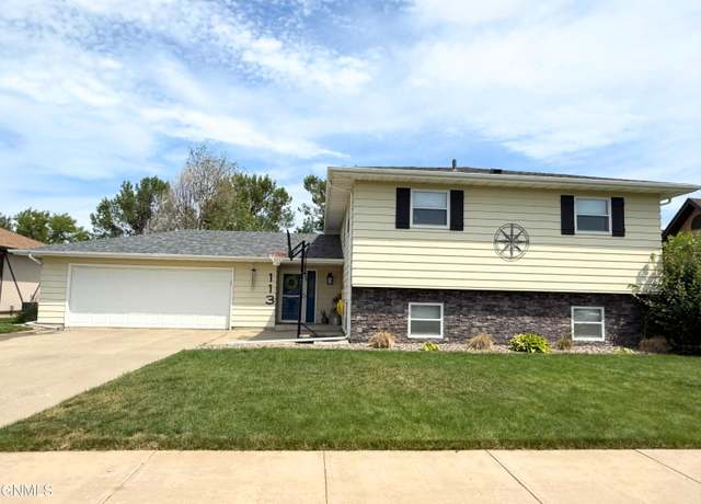 Property at 113 23rd St E, Williston, ND 58801, 4 beds, 3 baths