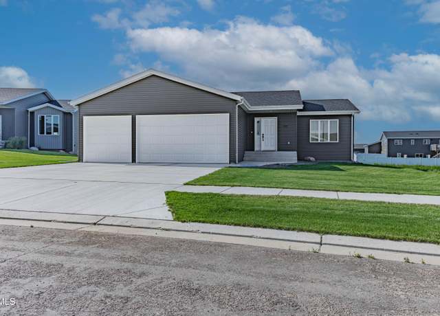Property at 4907 Maltby St, Bismarck, ND 58503, 2 beds, 2 baths