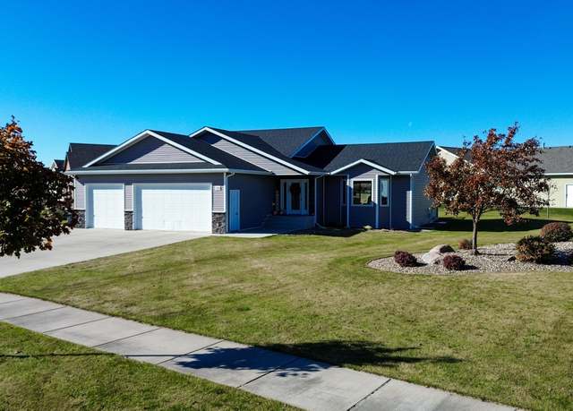 Property at 4300 Borden Harbor Pl SE, Mandan, ND 58554, 4 beds, 3 baths