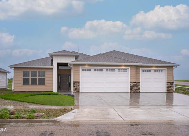 Property at 5918 Theodore Ln, Bismarck, ND 58503, 3 beds, 2 baths