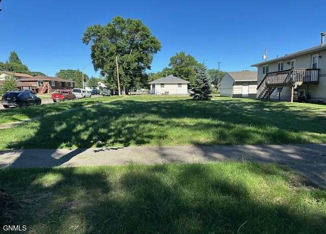 Property at 1201 E Thayer Ave, Bismarck, ND 58501