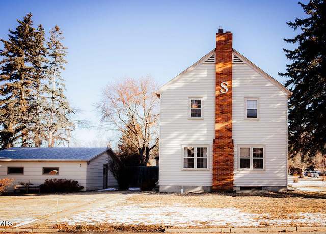 Property at 401 6th Ave NE, Jamestown, ND 58401, 4 beds, 2 baths