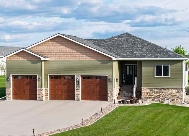 Property at 715 Evergreen Cir NW, Jamestown, ND 58401, 5 beds, 3.5 baths