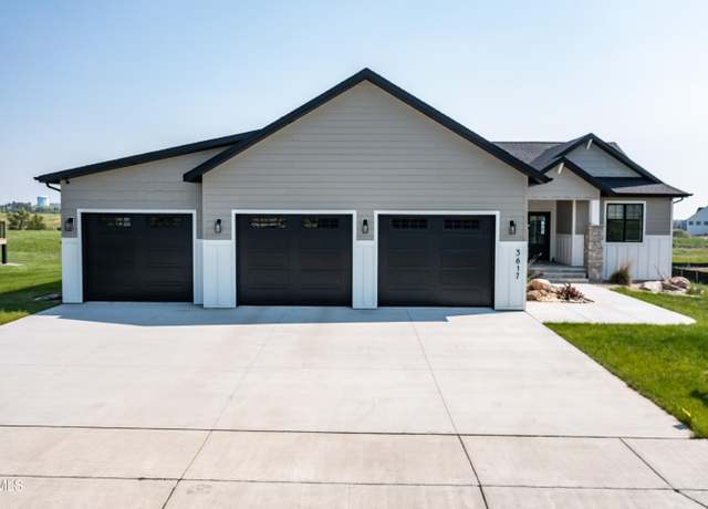 Property at 3617 Cogburn Rd, Bismarck, ND 58503, 5 beds, 3 baths
