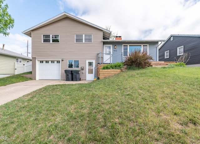 Property at 402 Division St NW, Mandan, ND 58554, 3 beds, 2 baths